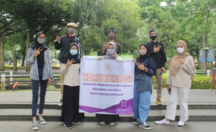 Komunitas Komunikologi
